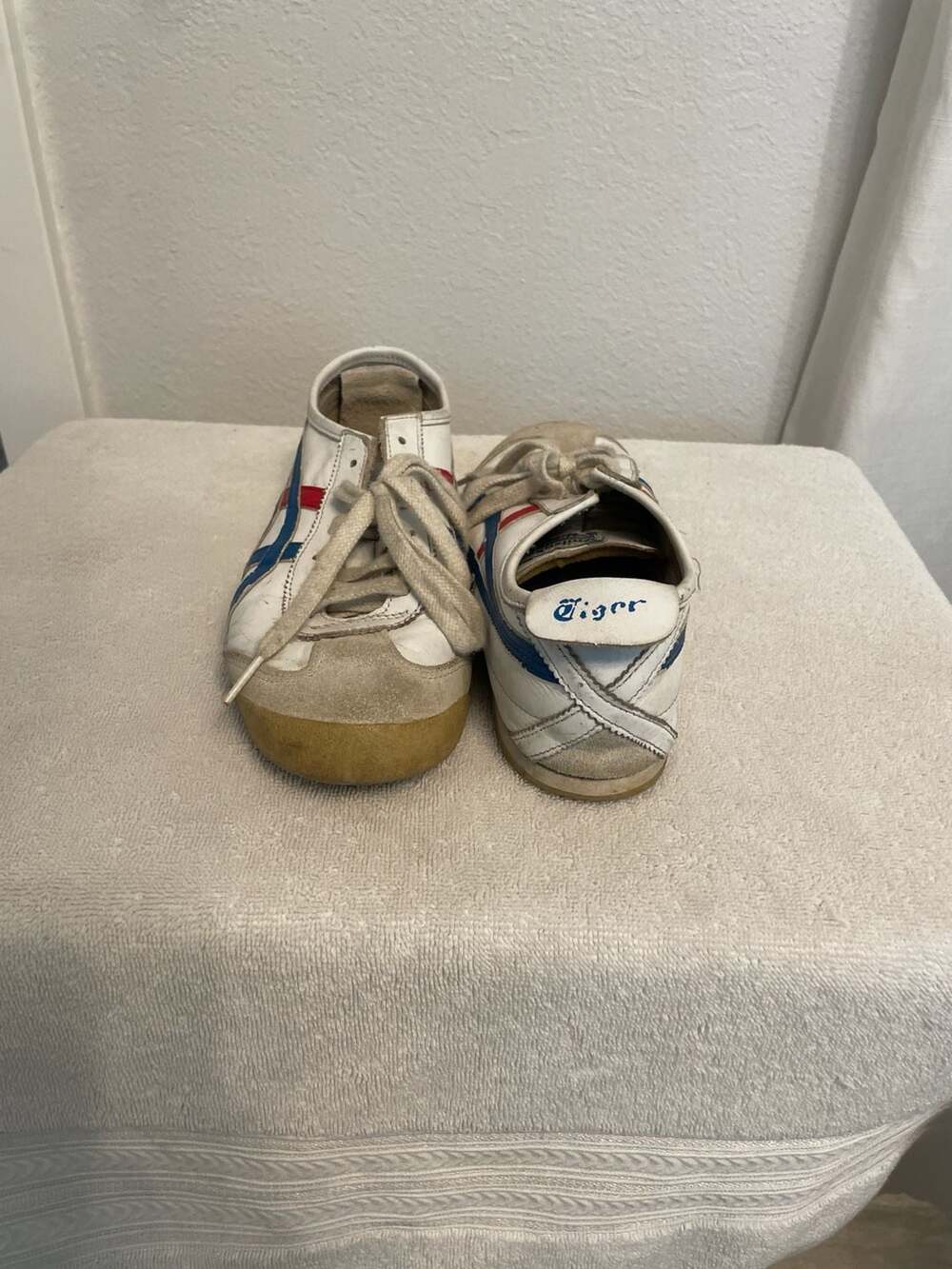 Onitsuka Tiger Mexico 66 White Blue Red Sneakers Women’s Size US 7
Retro
Track s